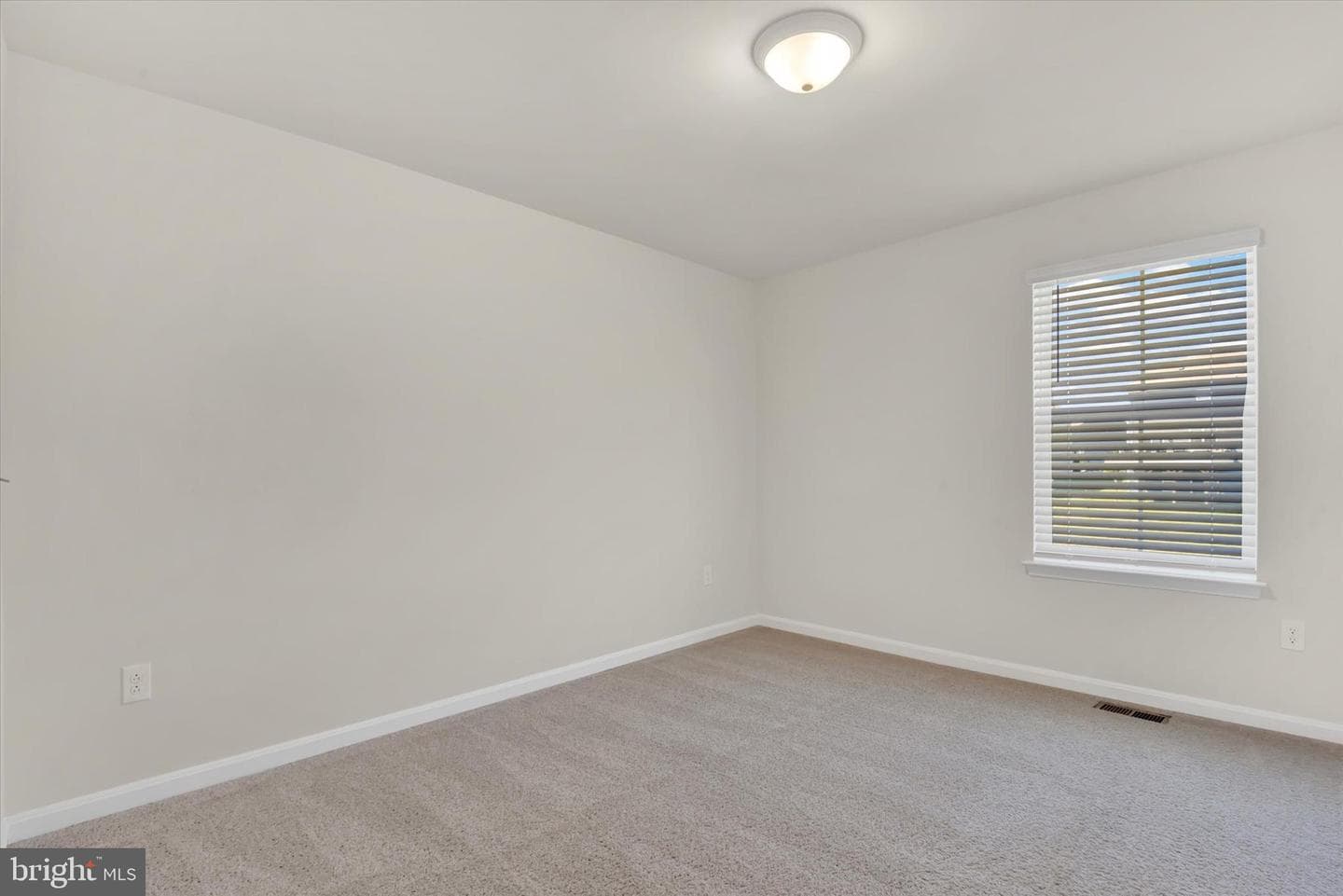 589 Friendship Road photo 25