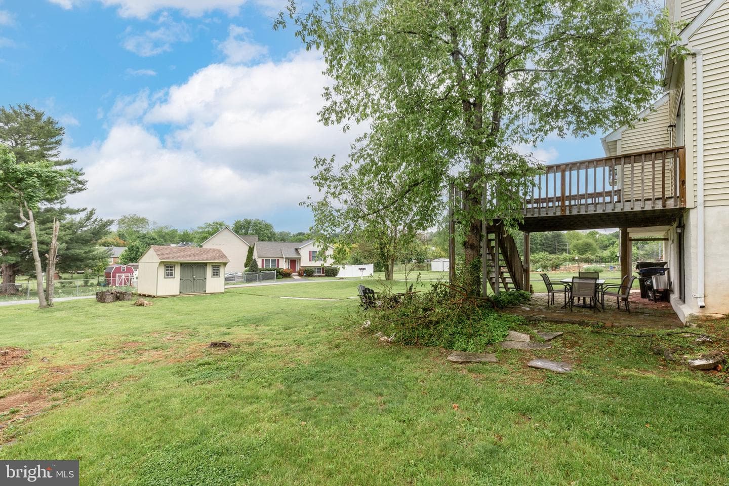 33 Milton Avenue photo 38
