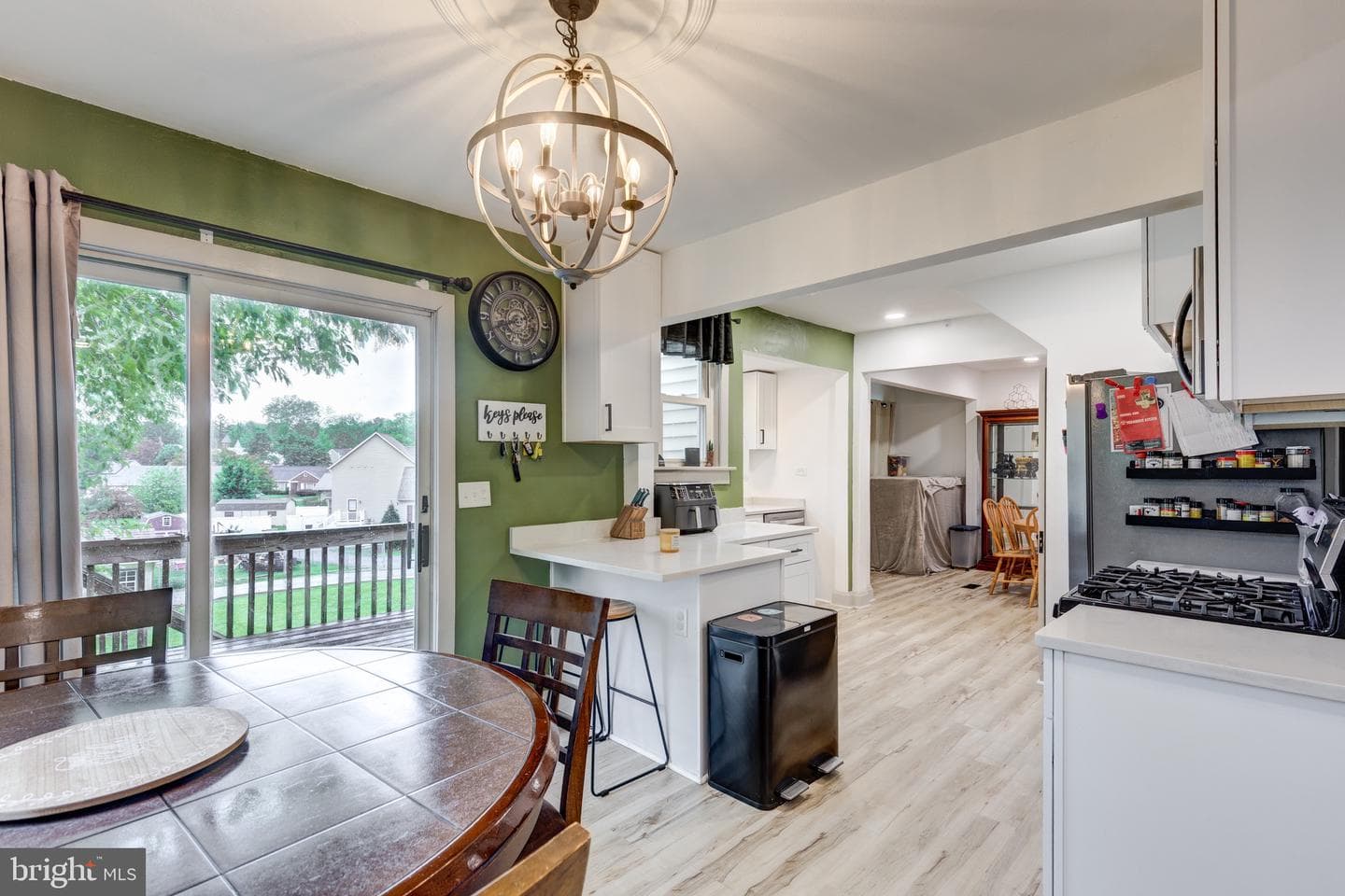 33 Milton Avenue photo 8