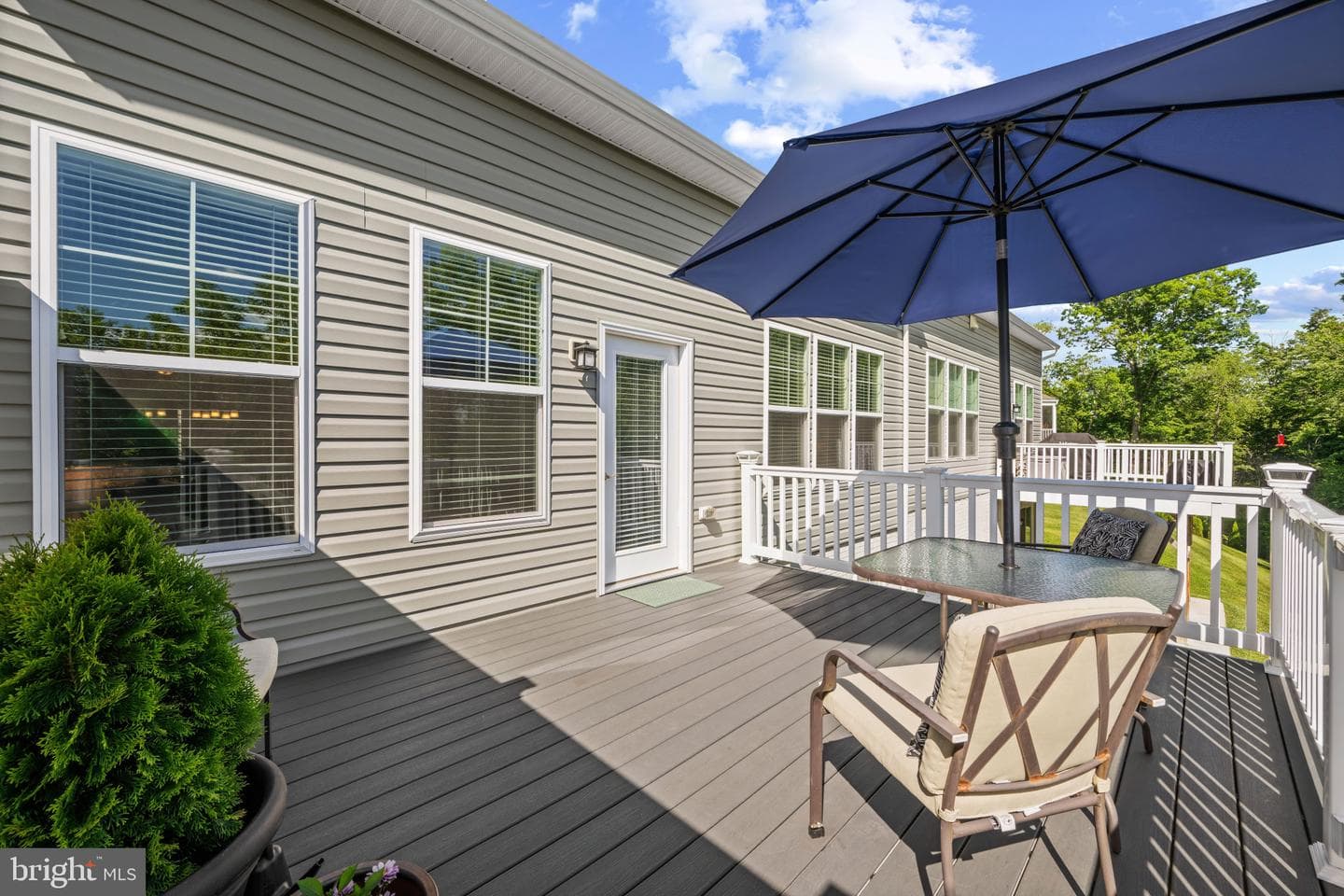 2812 Town View Circle photo 41