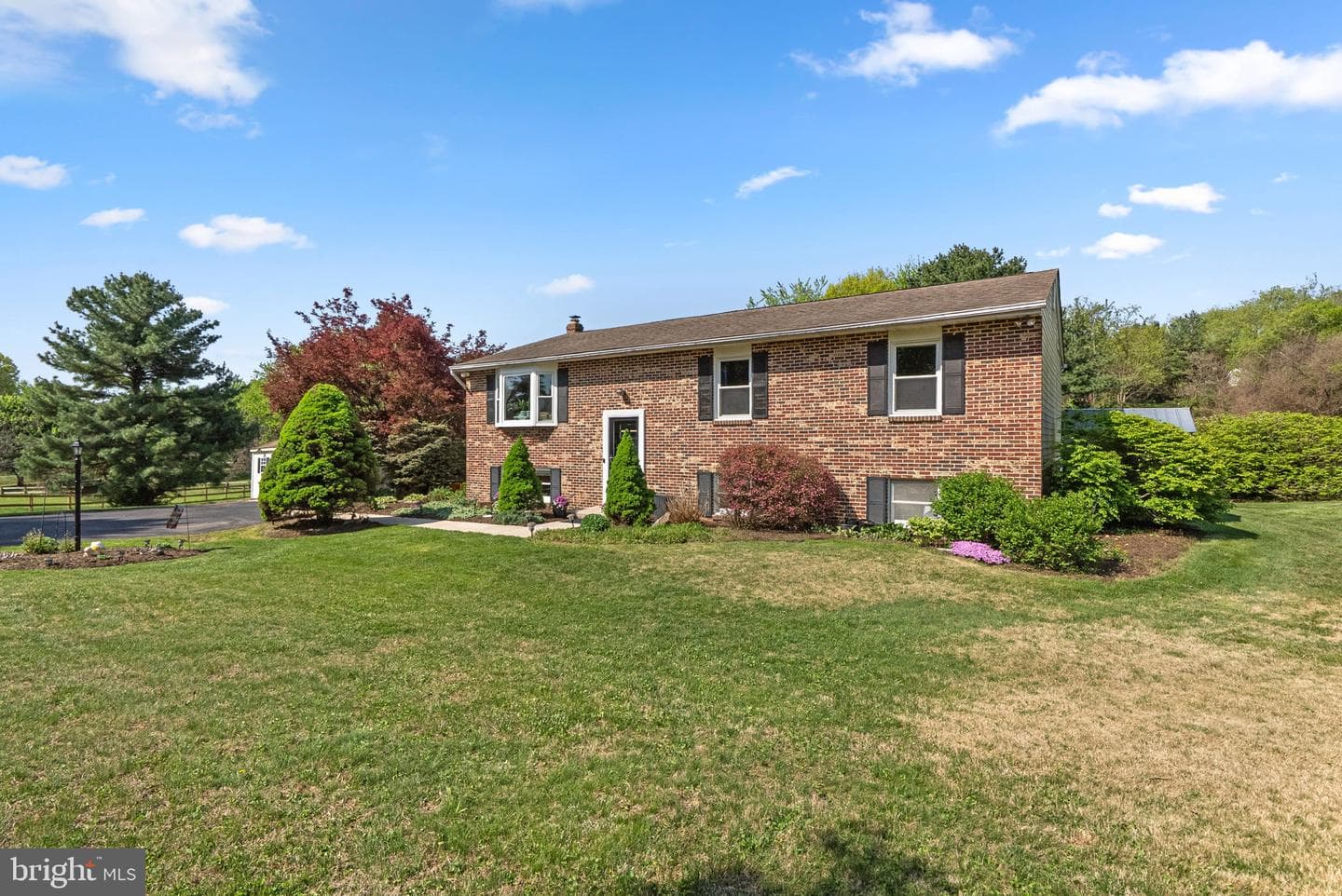 5140 Perry Road photo 2