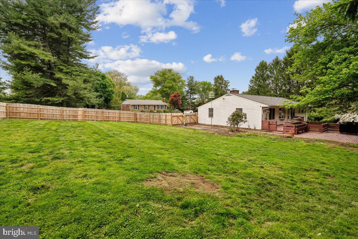 6203 W Hemlock Drive photo 16
