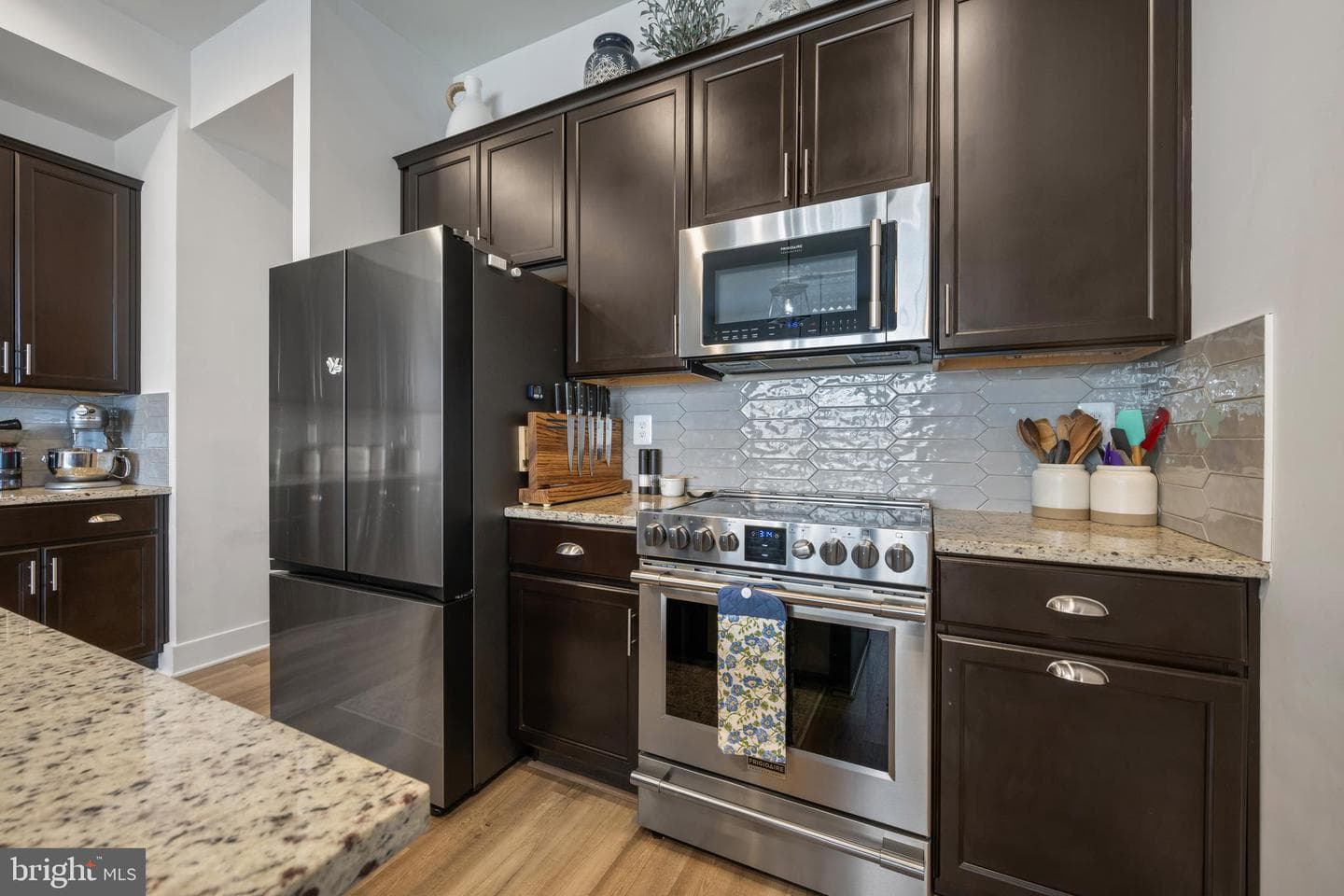 2843 Town View Circle photo 11