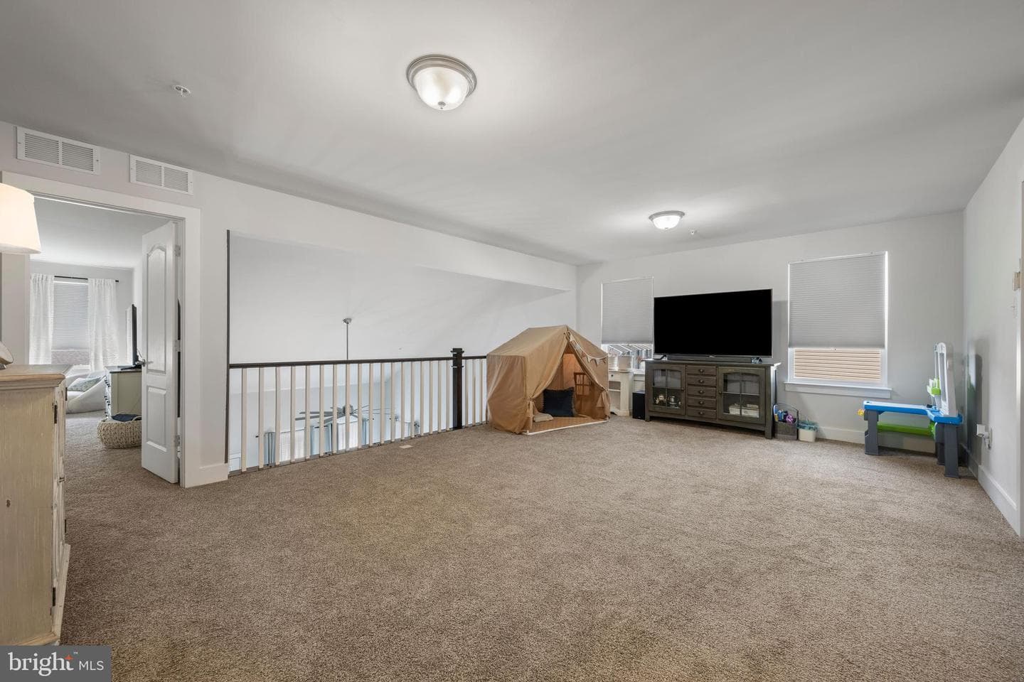 2843 Town View Circle photo 23