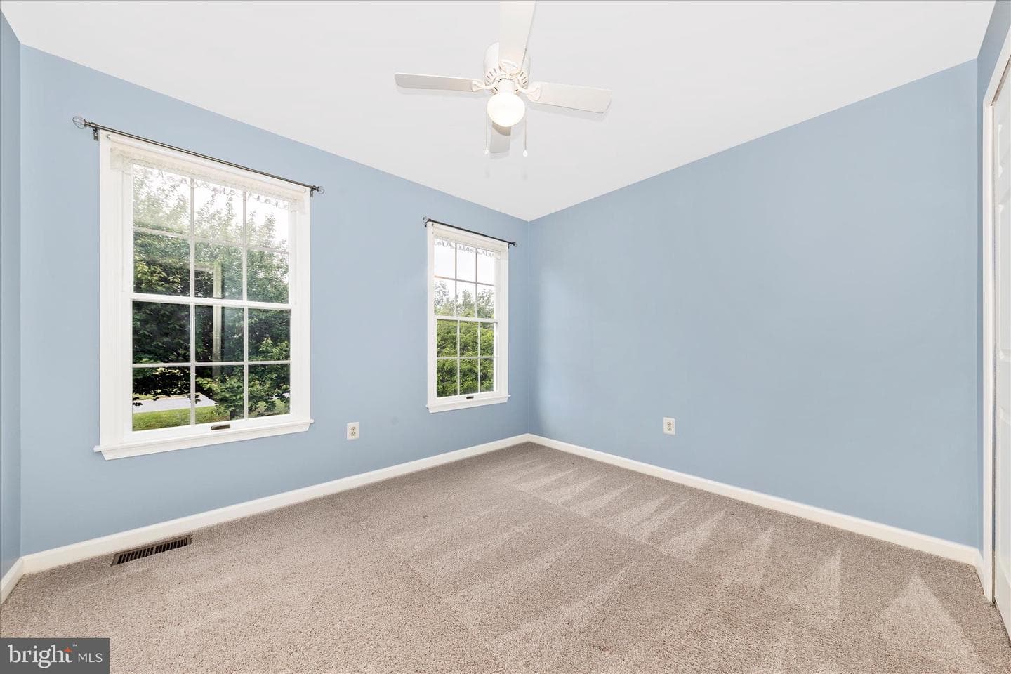 2679 Leslie Road photo 33