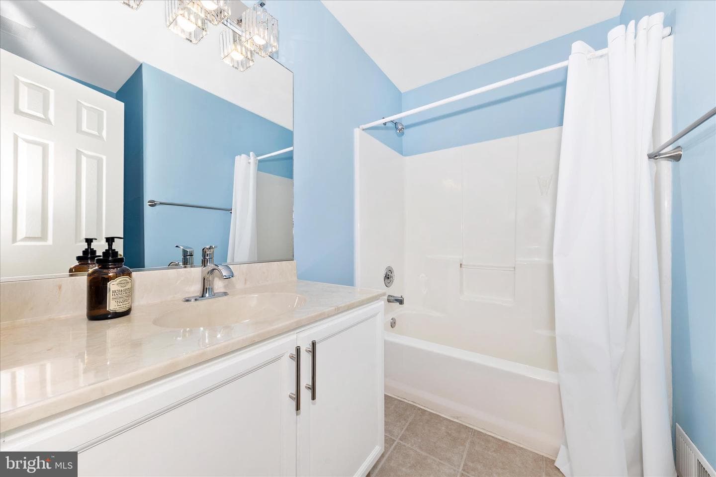 2679 Leslie Road photo 35