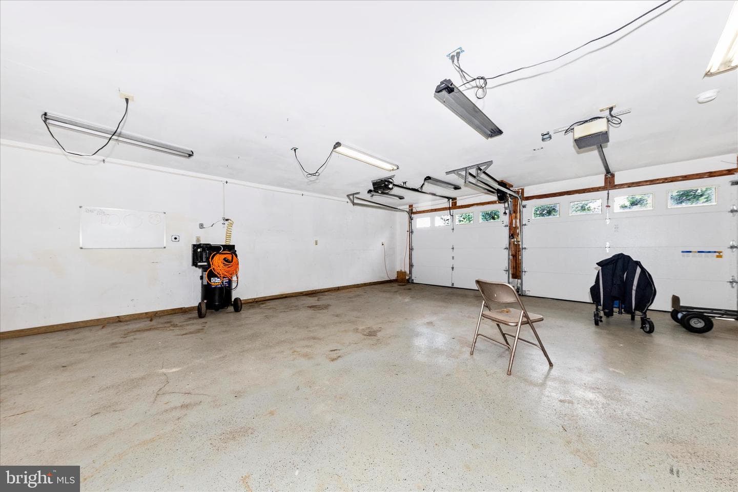 2679 Leslie Road photo 36