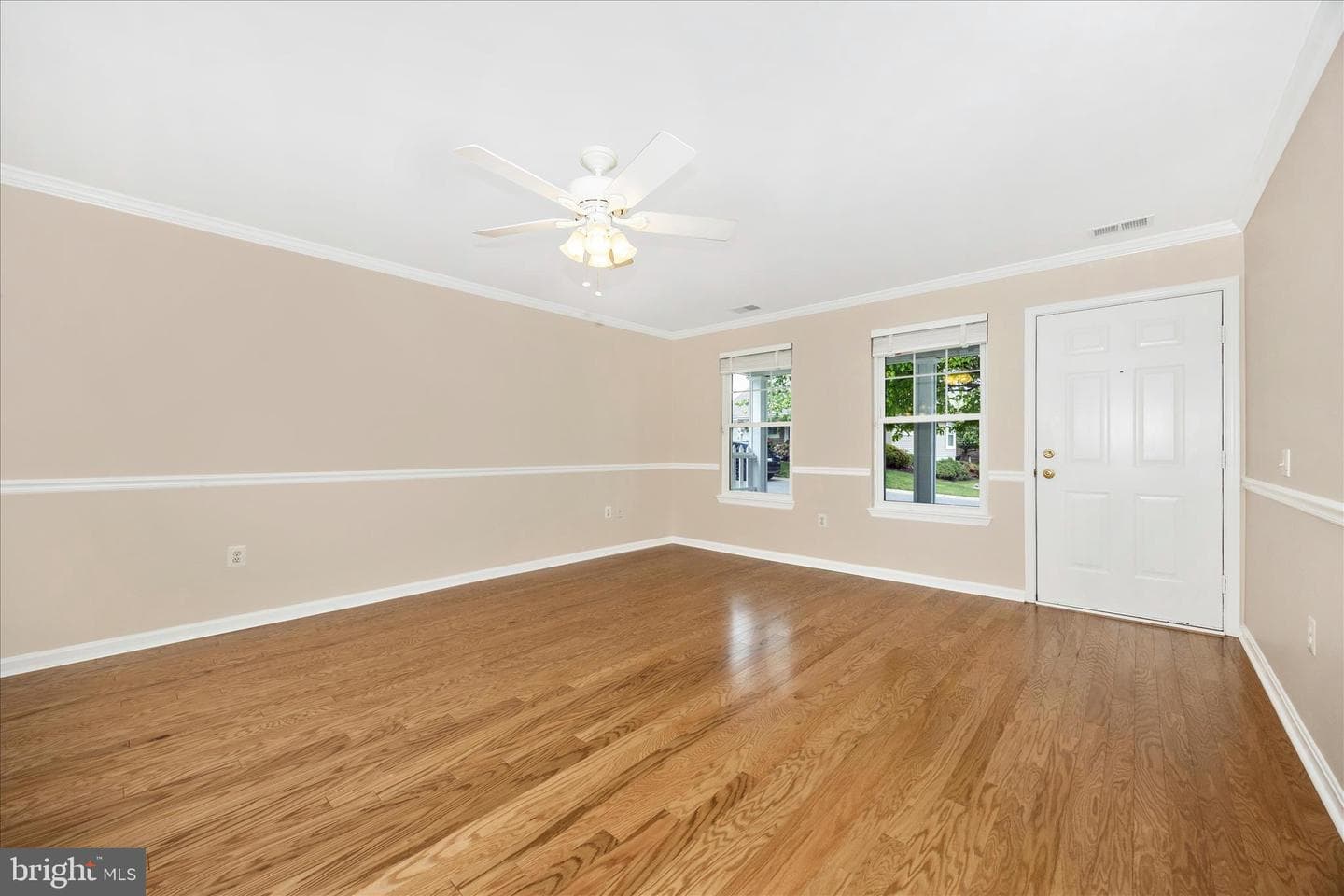 1007 Parade Lane photo 11