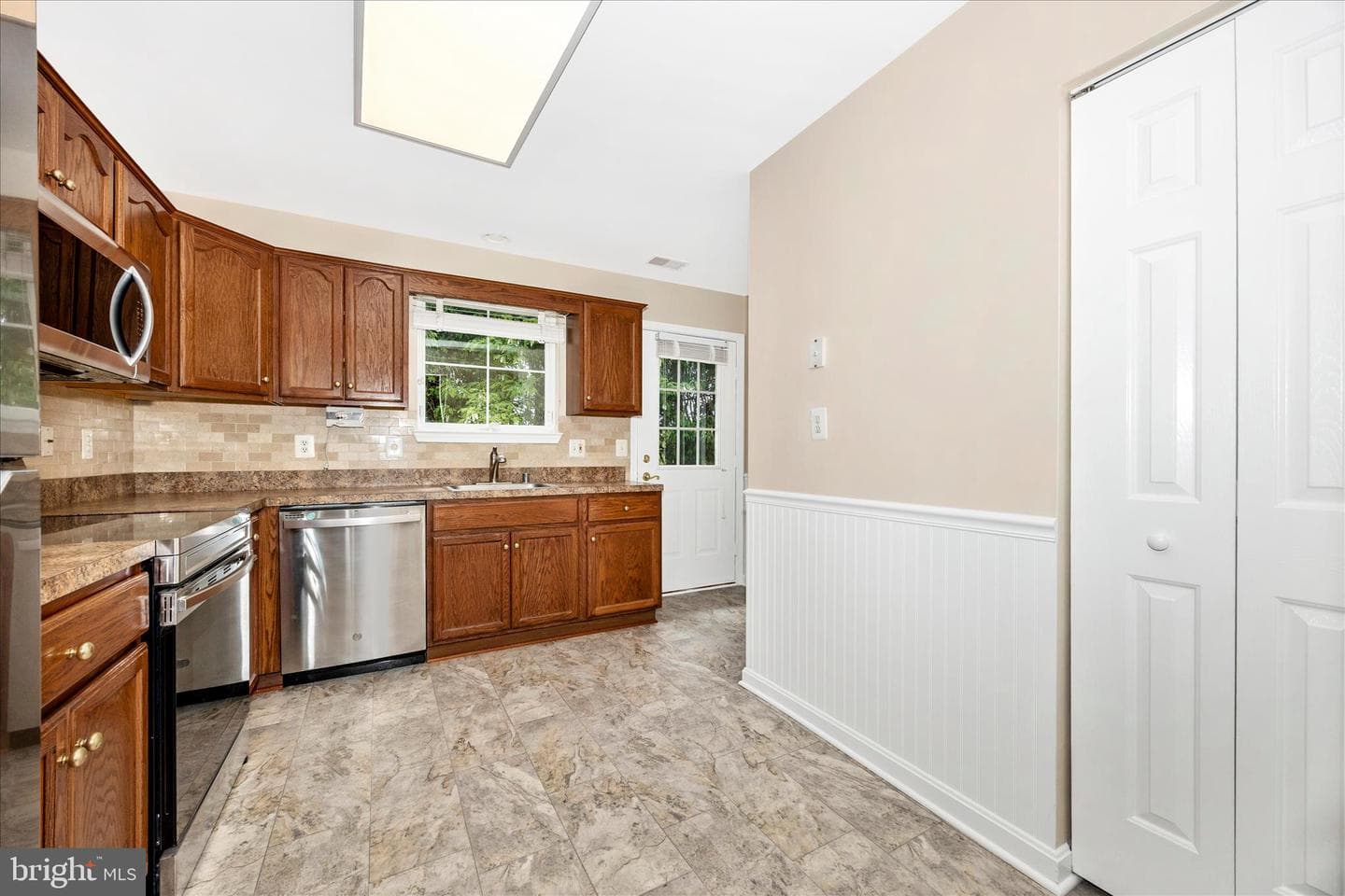 1007 Parade Lane photo 17