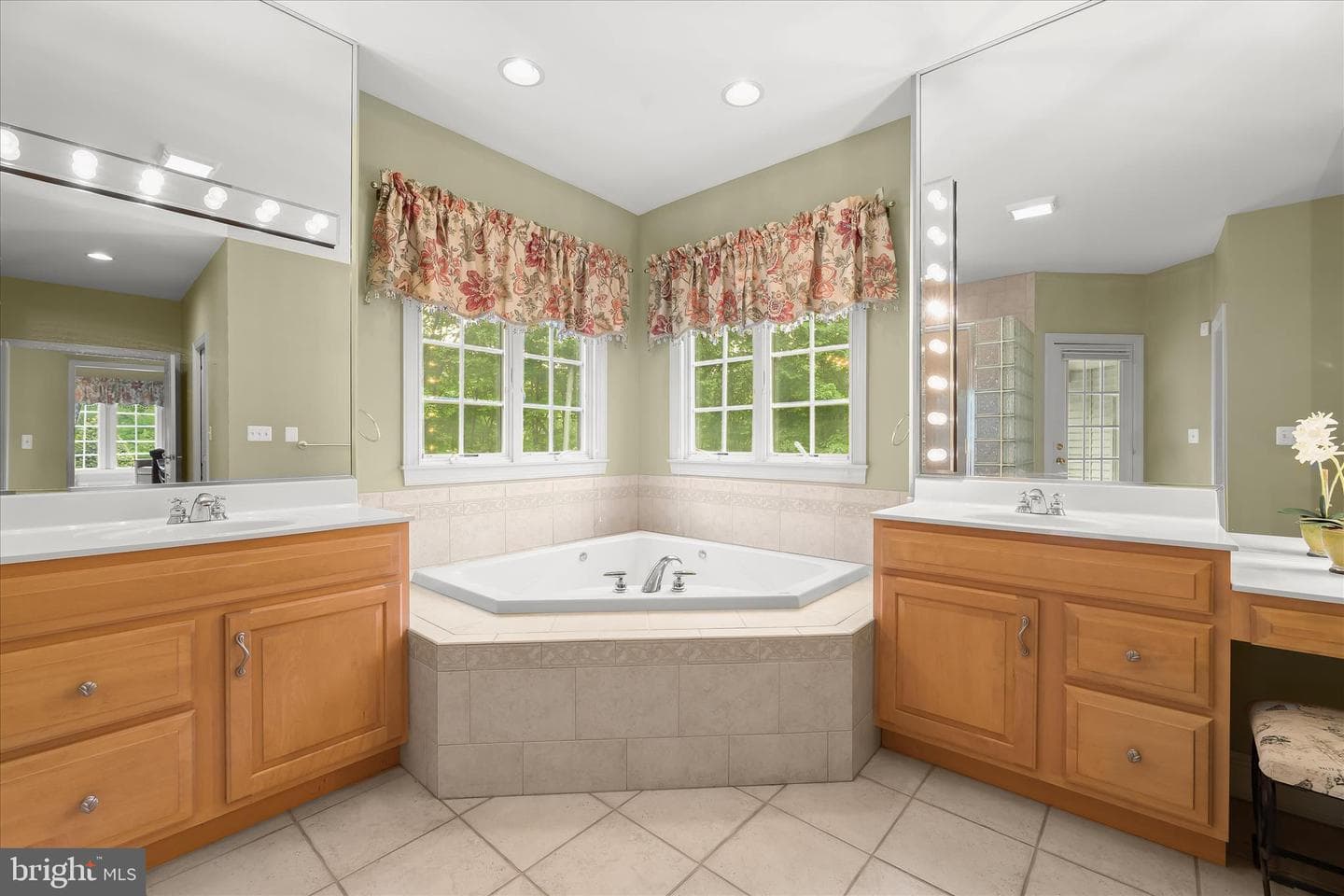2400 Summerfield Drive photo 46