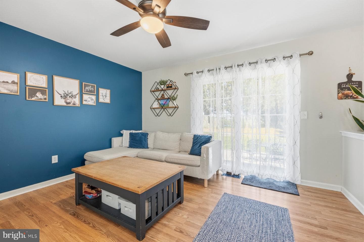 1183 Jo Apter Place photo 2