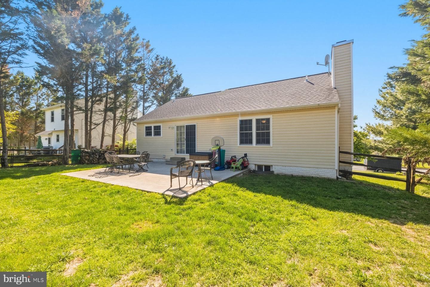 1183 Jo Apter Place photo 29