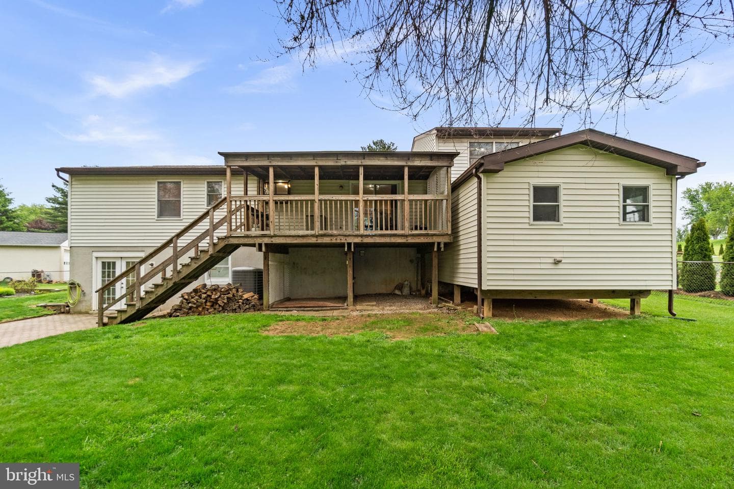 132 Dunrovin Avenue photo 45