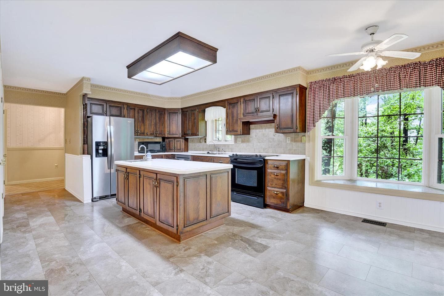 2055 Manchester Road photo 21