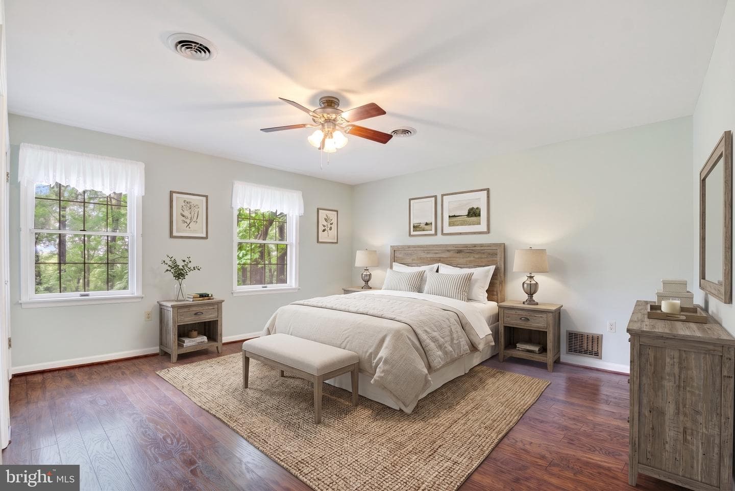 2055 Manchester Road photo 44