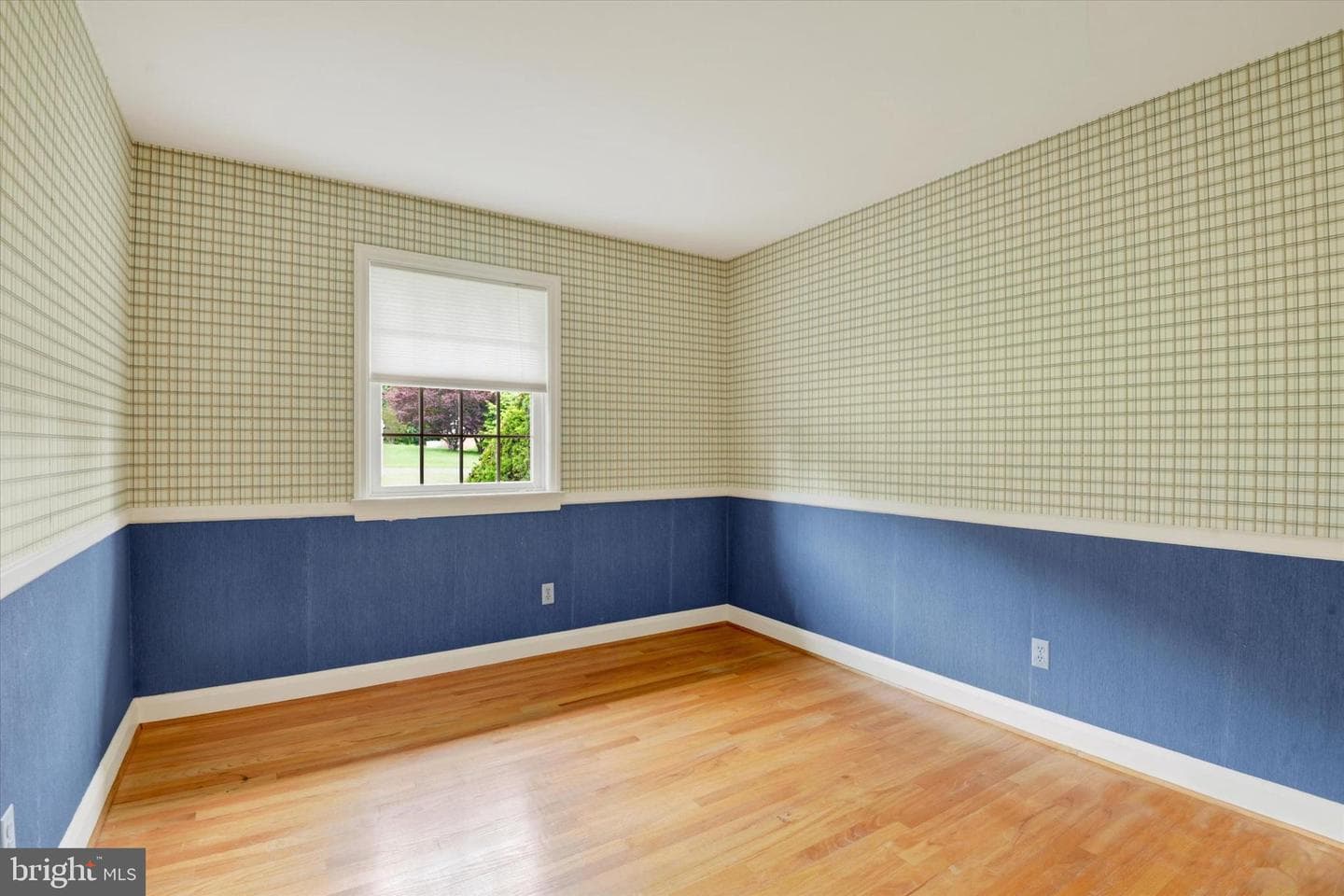 1645 Saint Paul Street photo 36