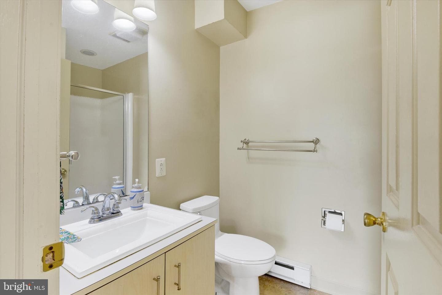1645 Saint Paul Street photo 41