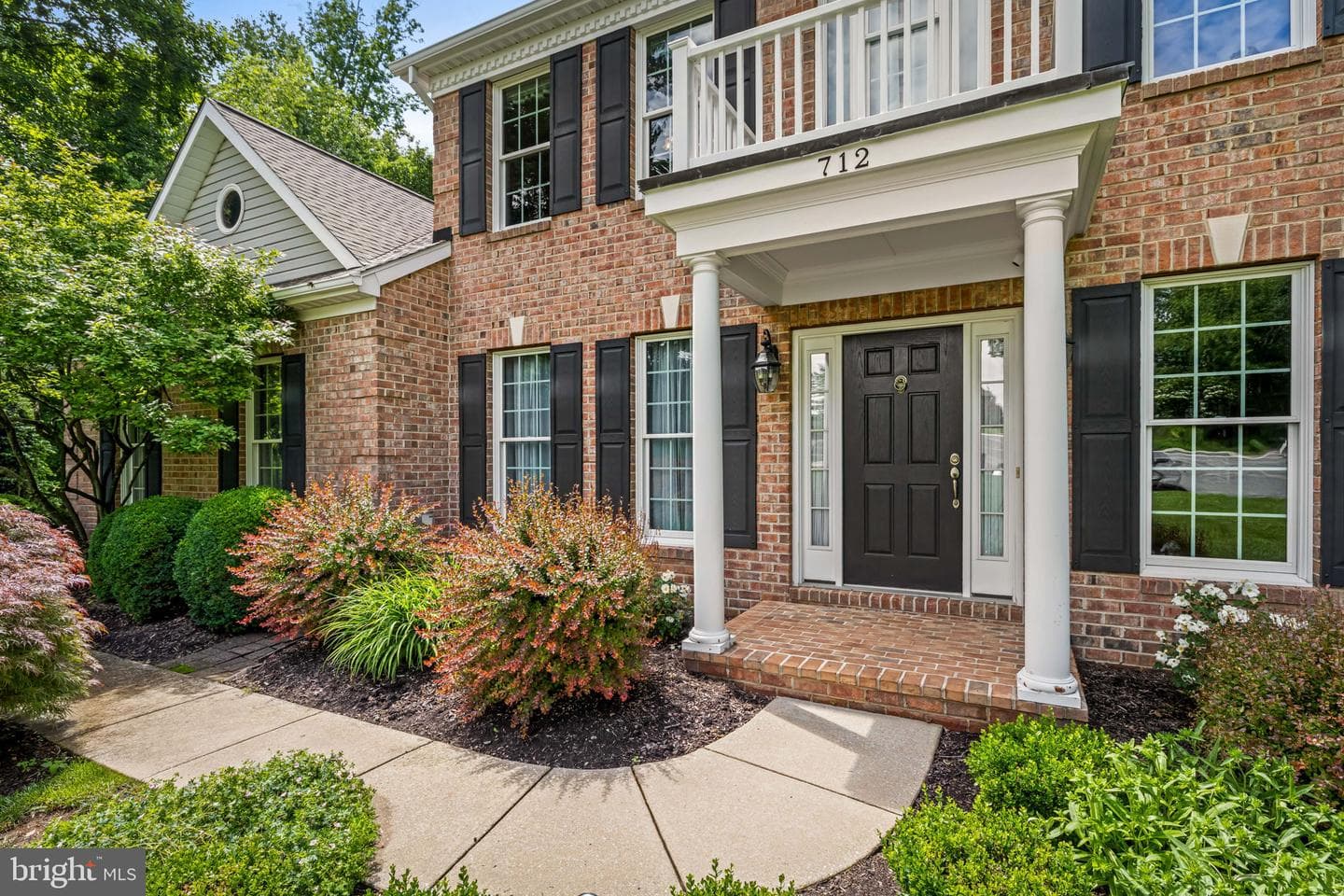 712 Lythe Hill Court photo 4