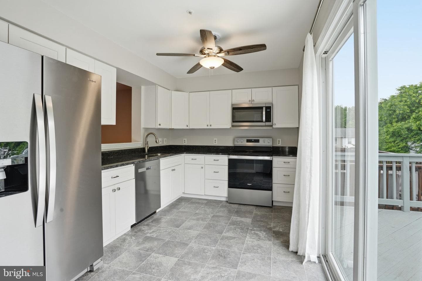 847 Medinah Circle photo 9
