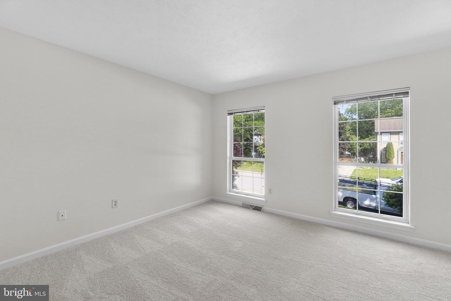 76 Marhill Court photo 40