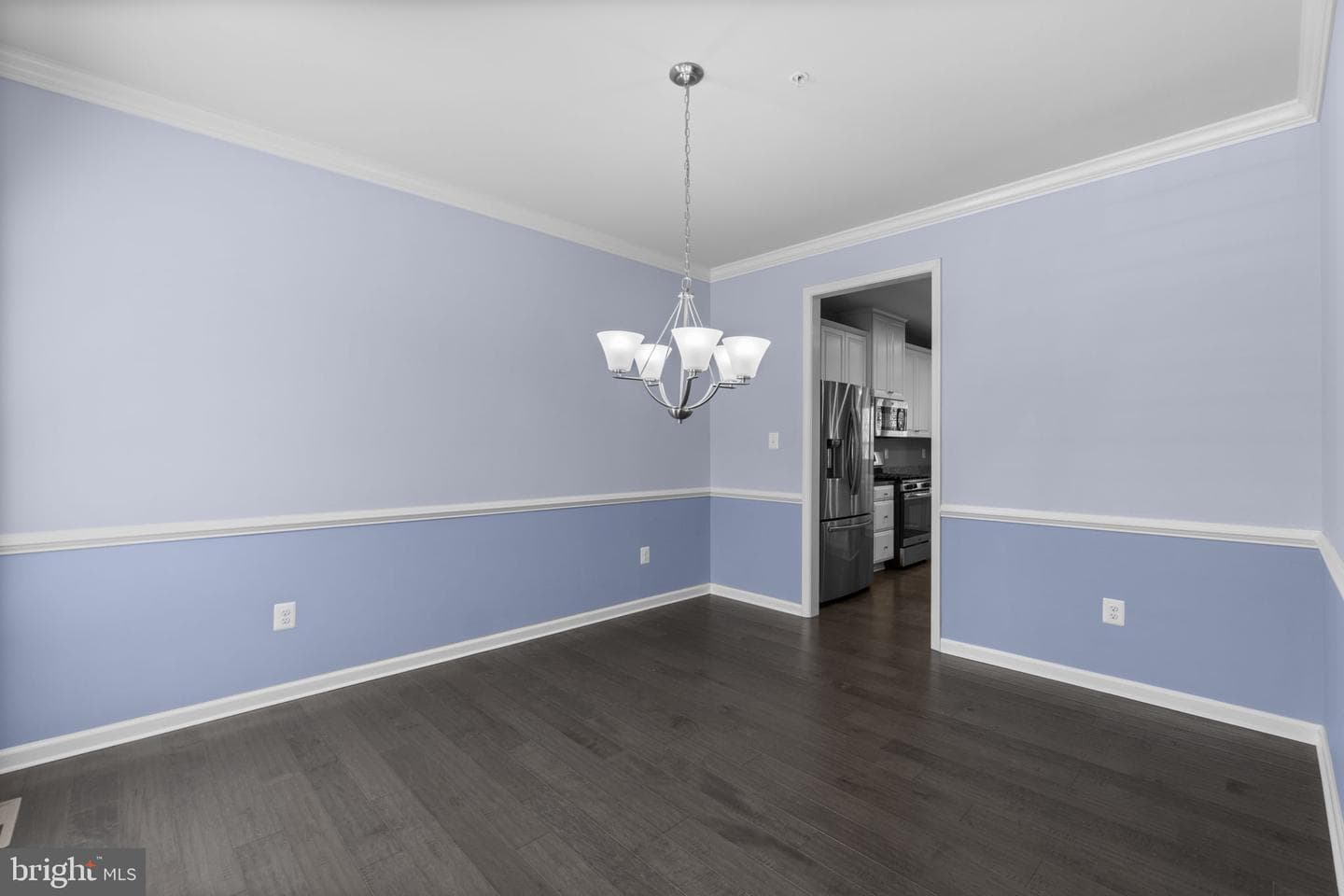 696 Wilford Court photo 9