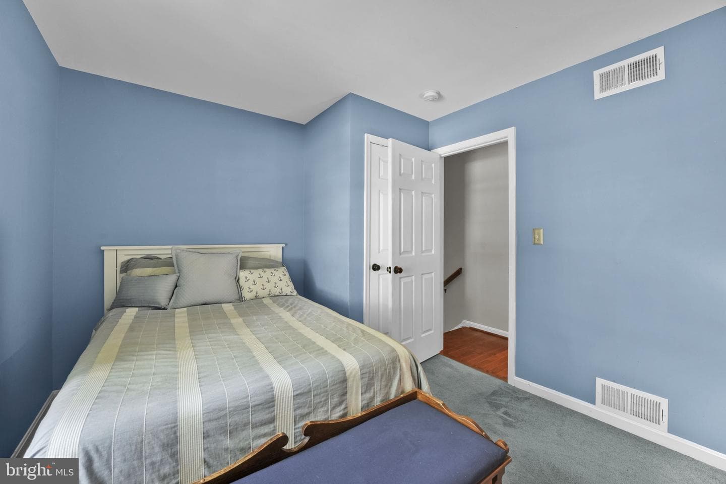 7094 Saddle Drive photo 23