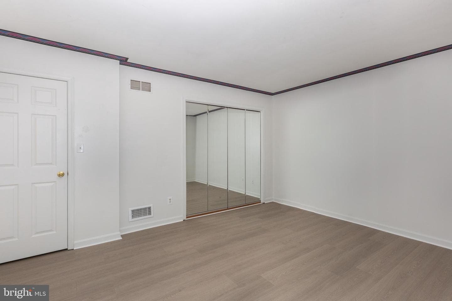1260 Campus Court photo 24