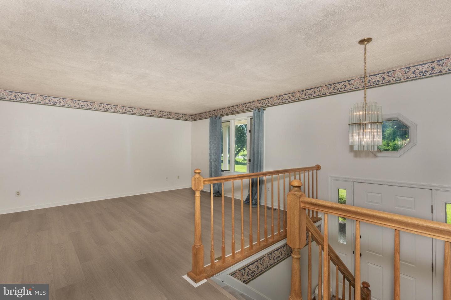 1260 Campus Court photo 9