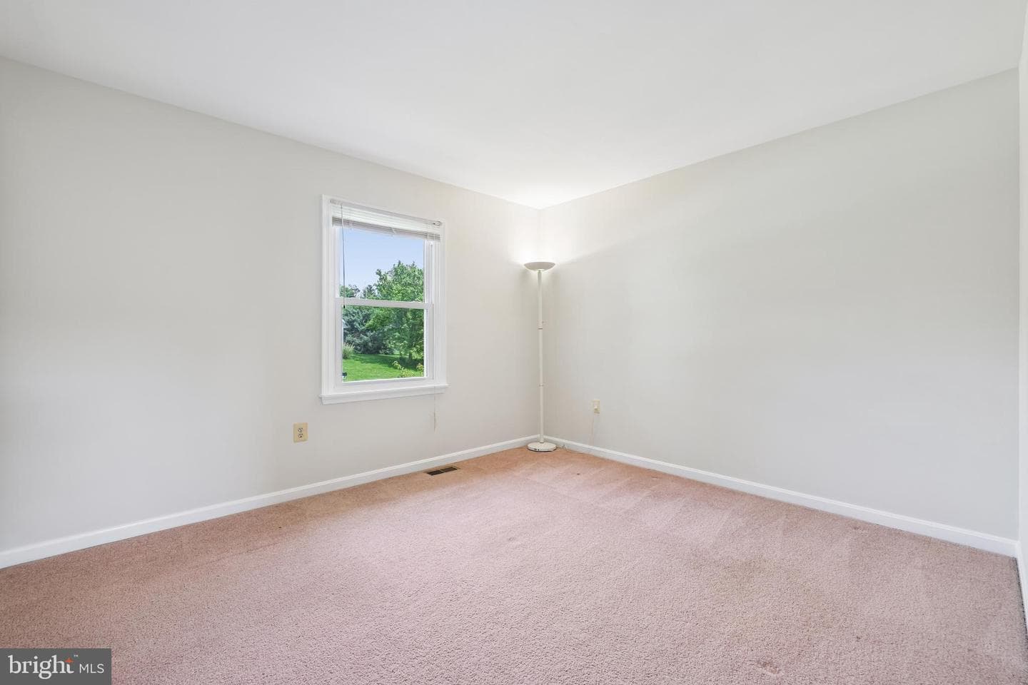 902 Clauser Court photo 61