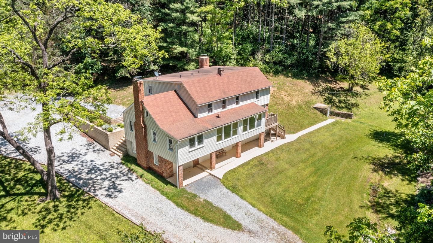 2816 Littlestown Pike photo 3