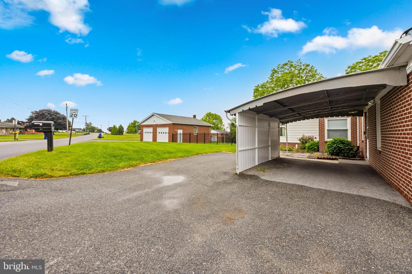 2883 Park Avenue photo 49