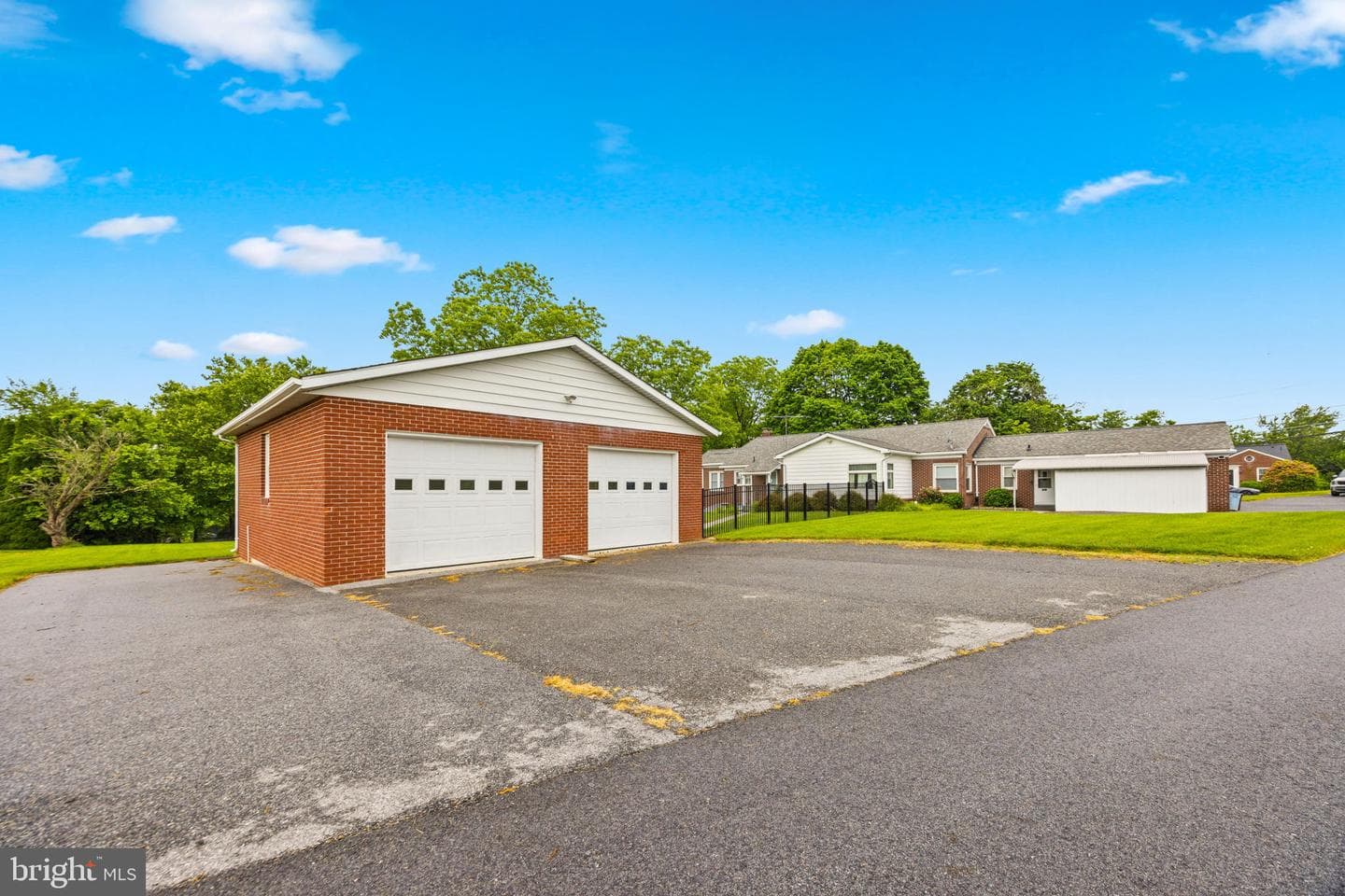 2883 Park Avenue photo 52