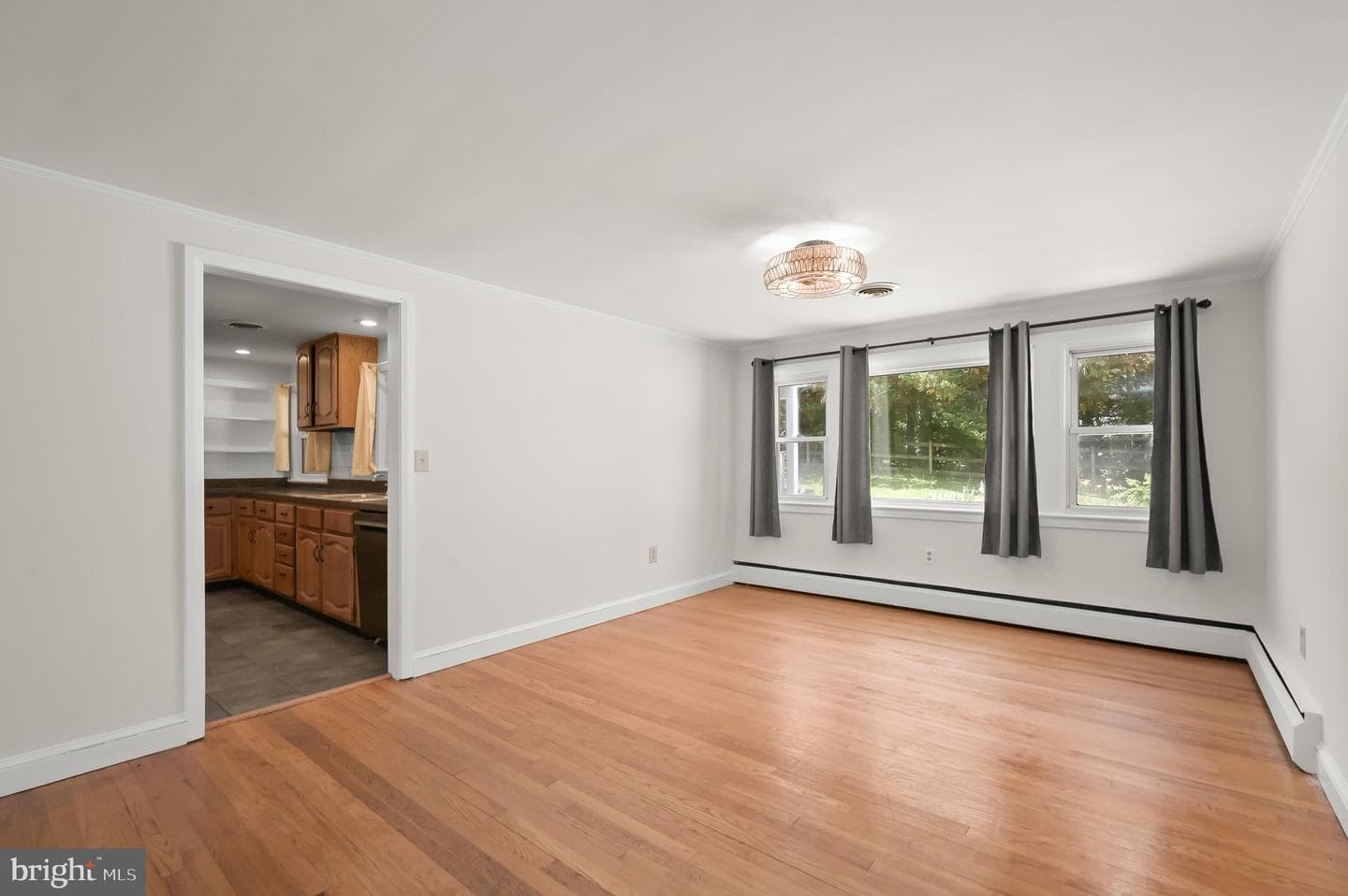 7416 Centre Street photo 16