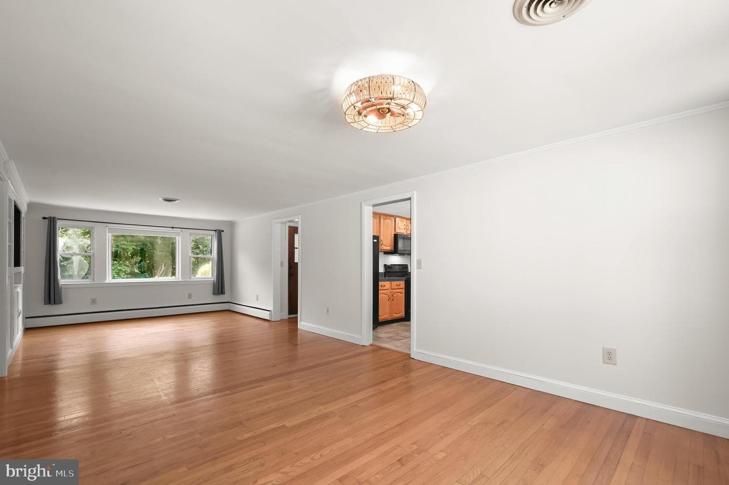 7416 Centre Street photo 17
