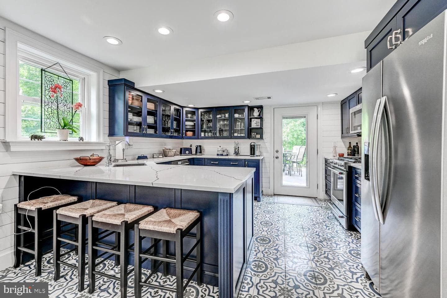 2546 Hollingsworth Road photo 18