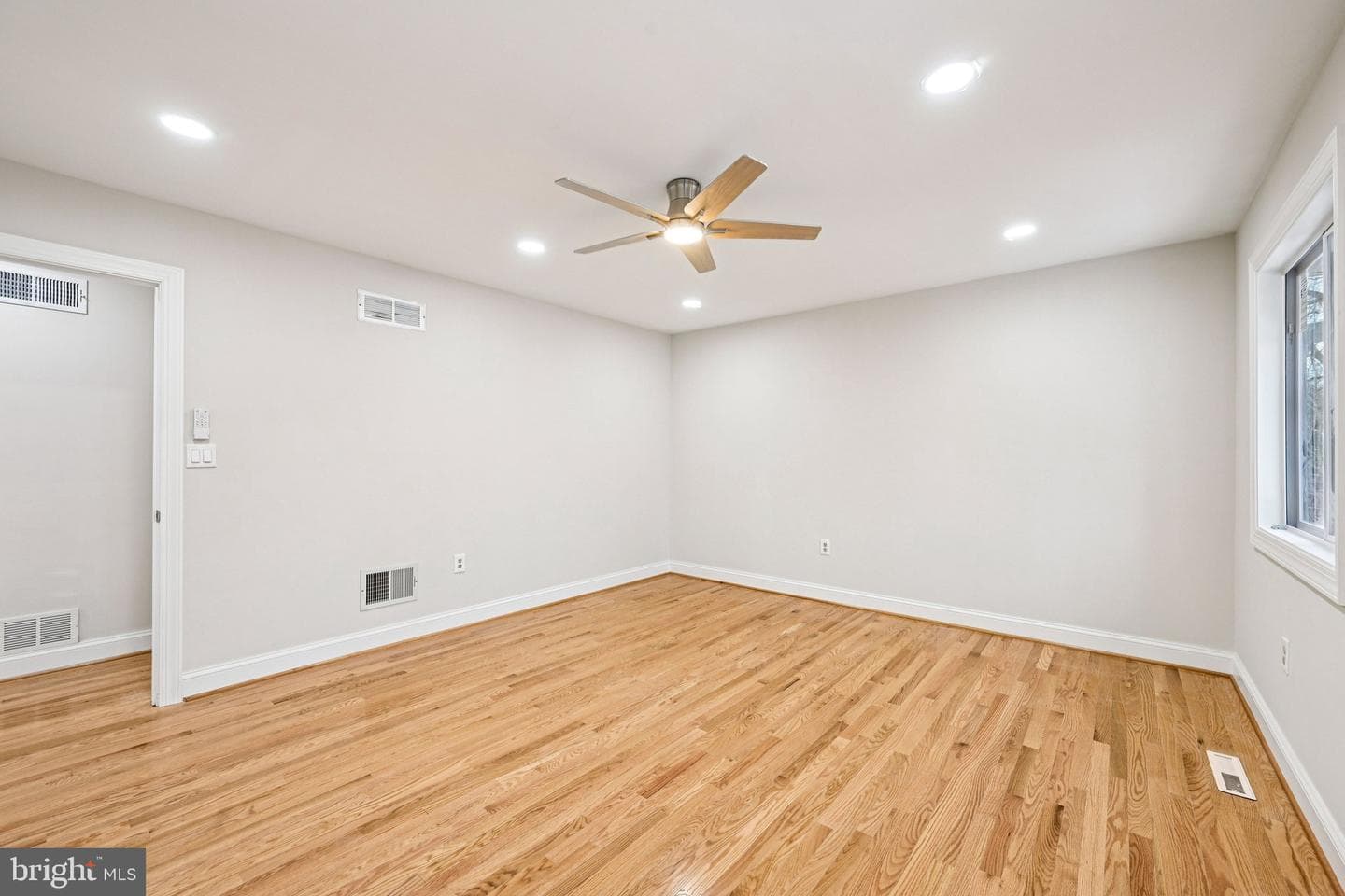 5806 Miriam Drive photo 28