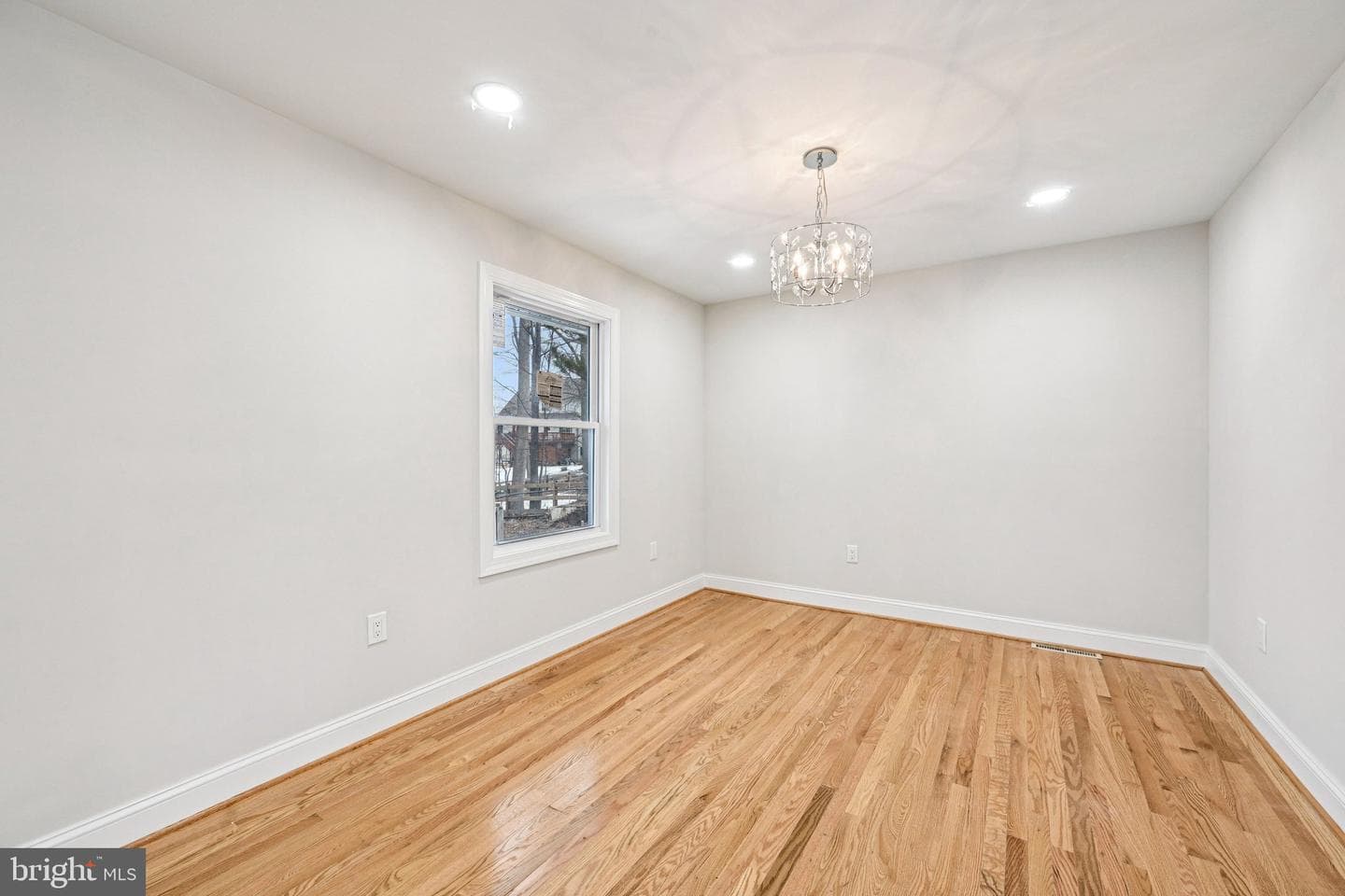 5806 Miriam Drive photo 32