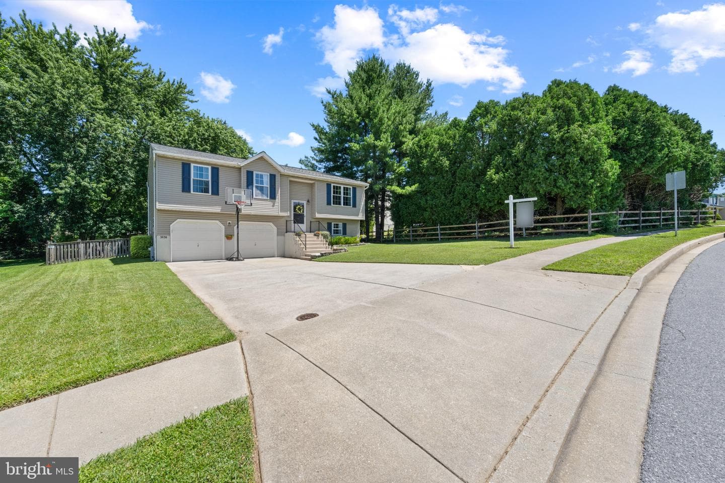 3838 Dakota Road photo 2