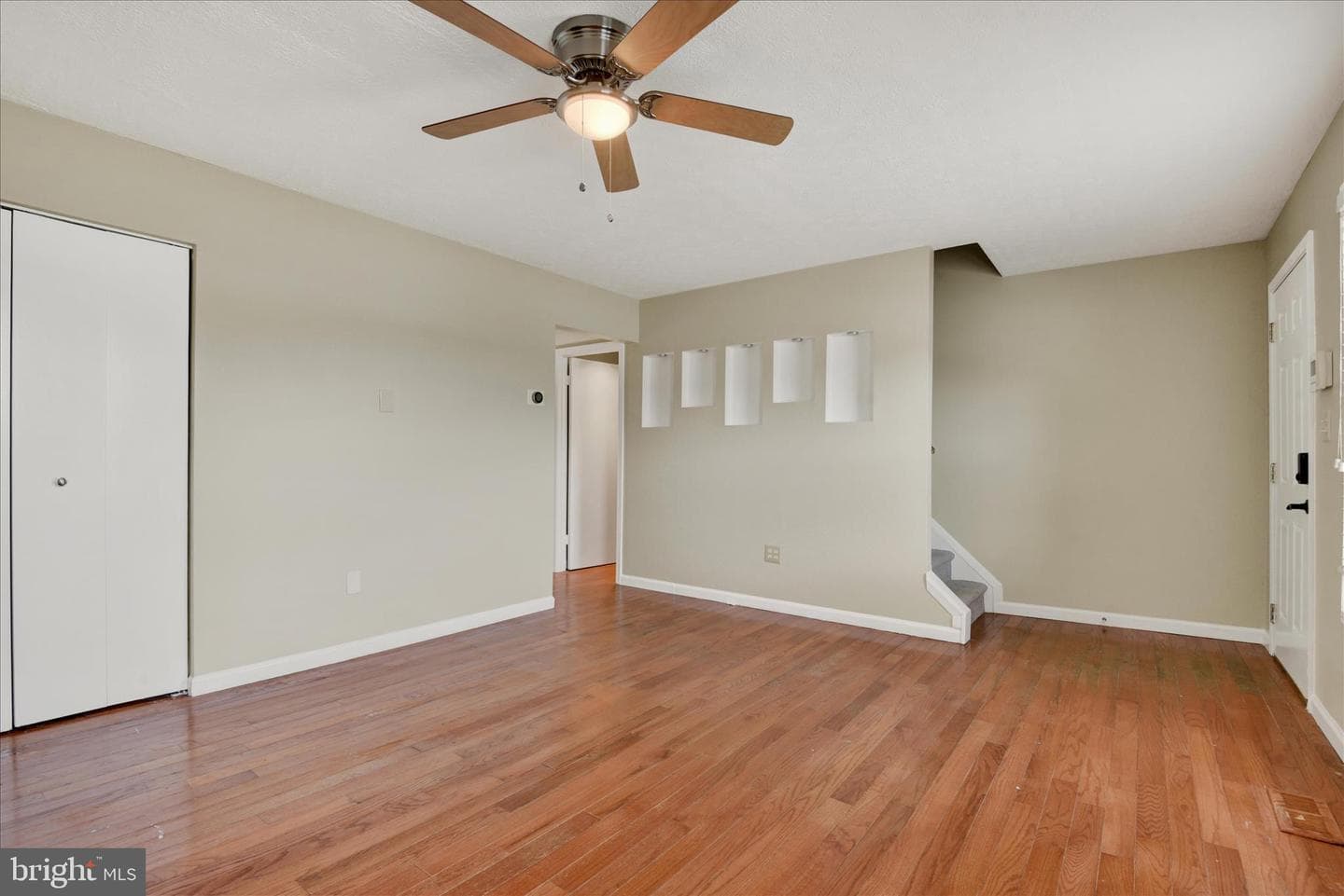 317 Stacy Lee Drive photo 4