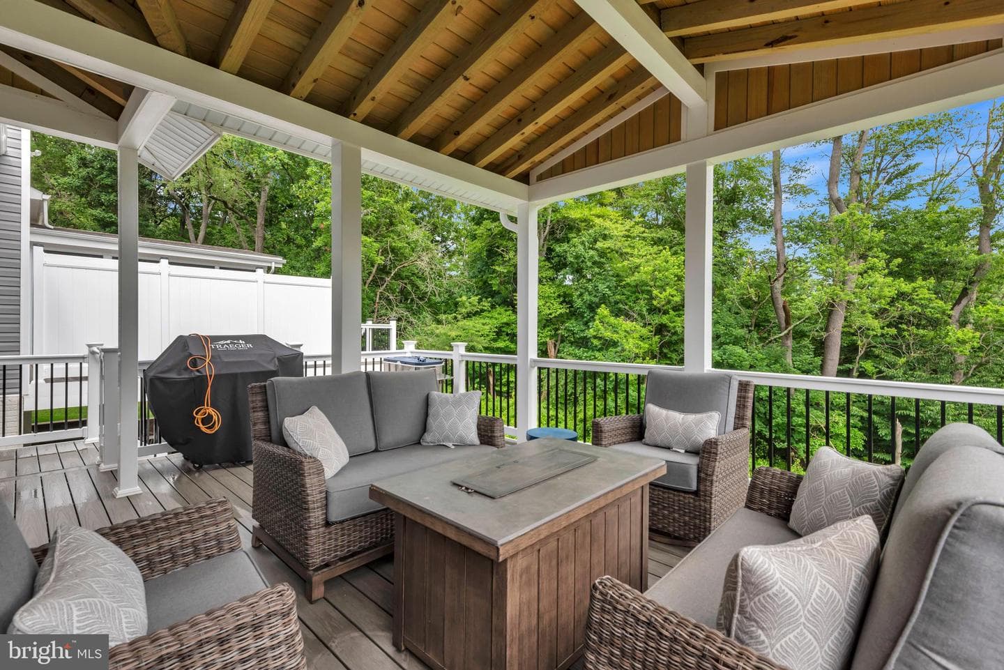 2820 Town View Circle photo 41