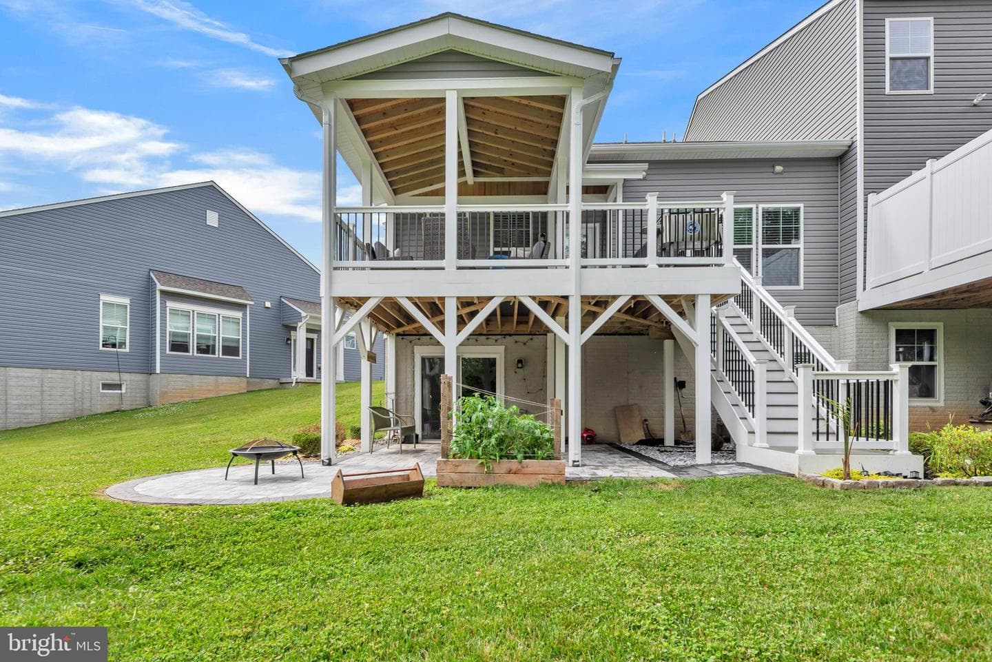 2820 Town View Circle photo 47