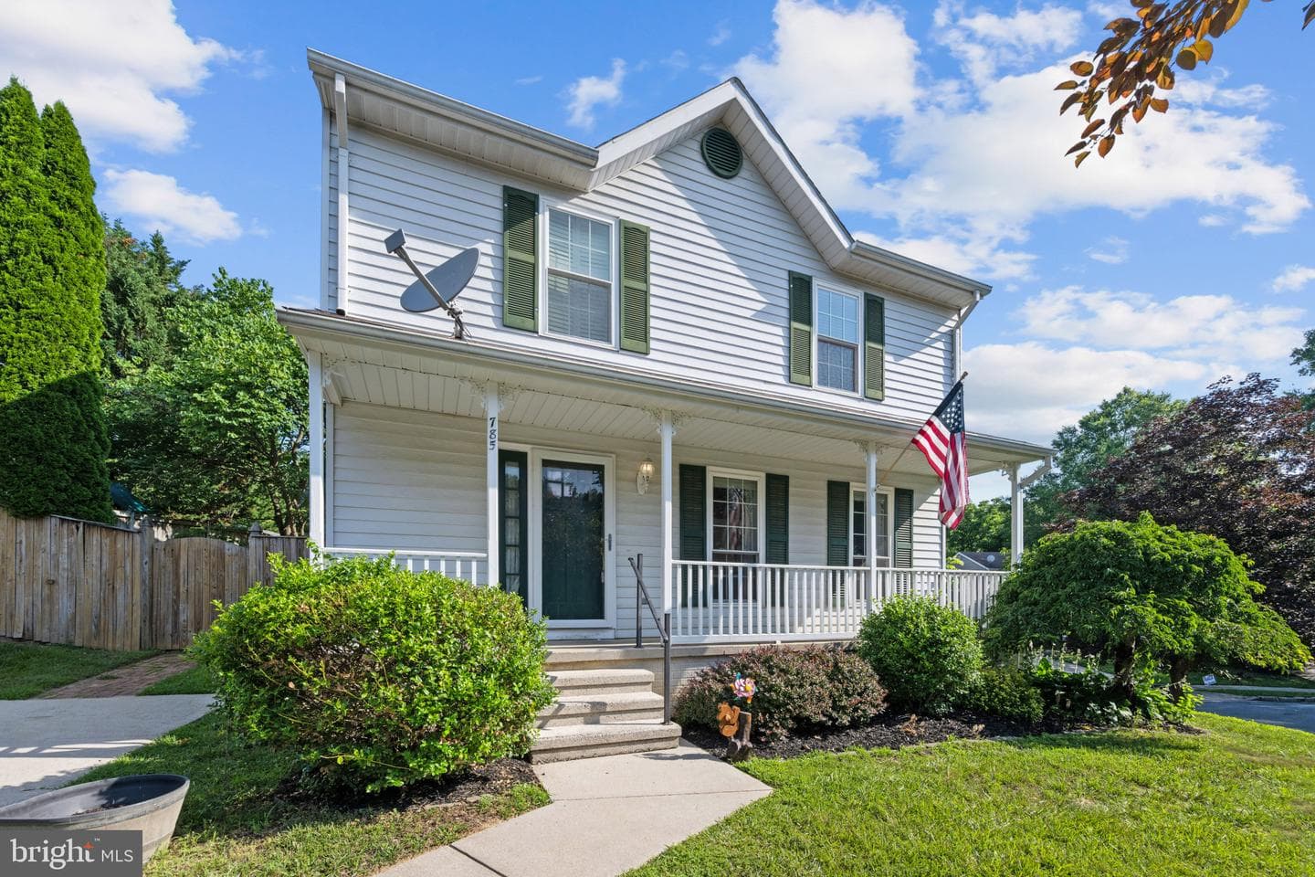 785 Woodsman Circle photo 4