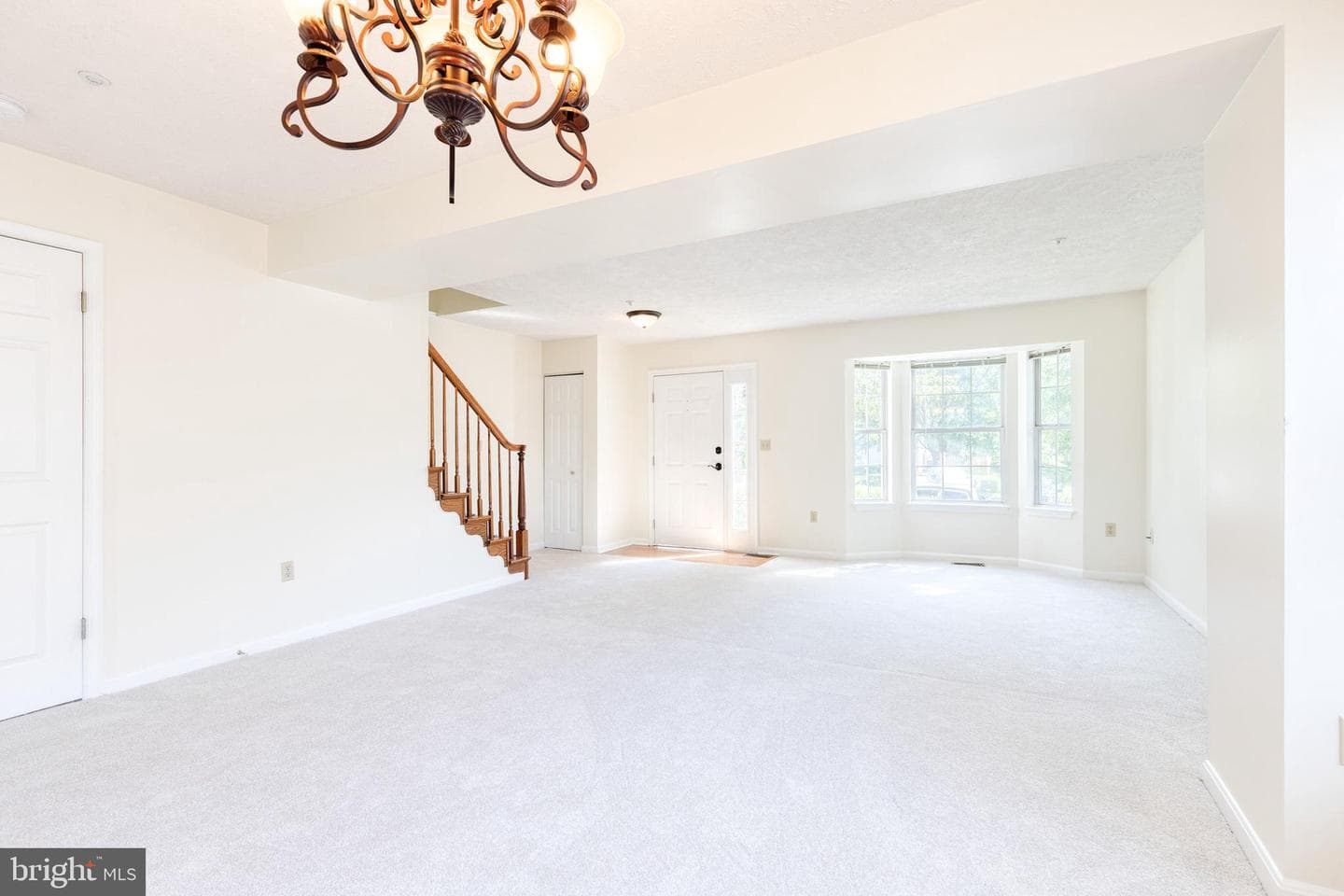 710 Medinah Circle photo 6