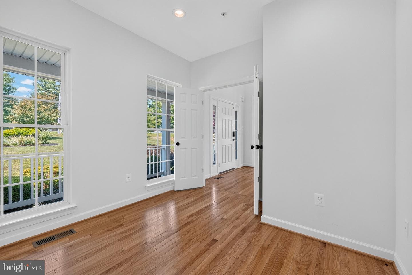 5891 Woodbine Road photo 7