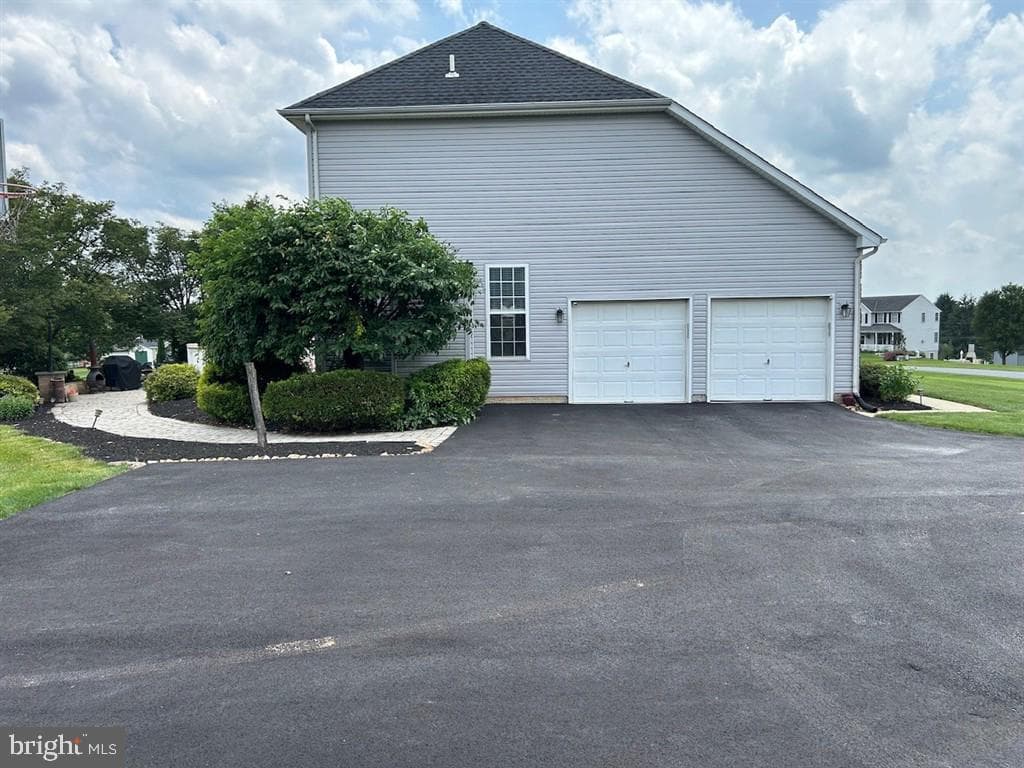 2521 Karen Way photo 17