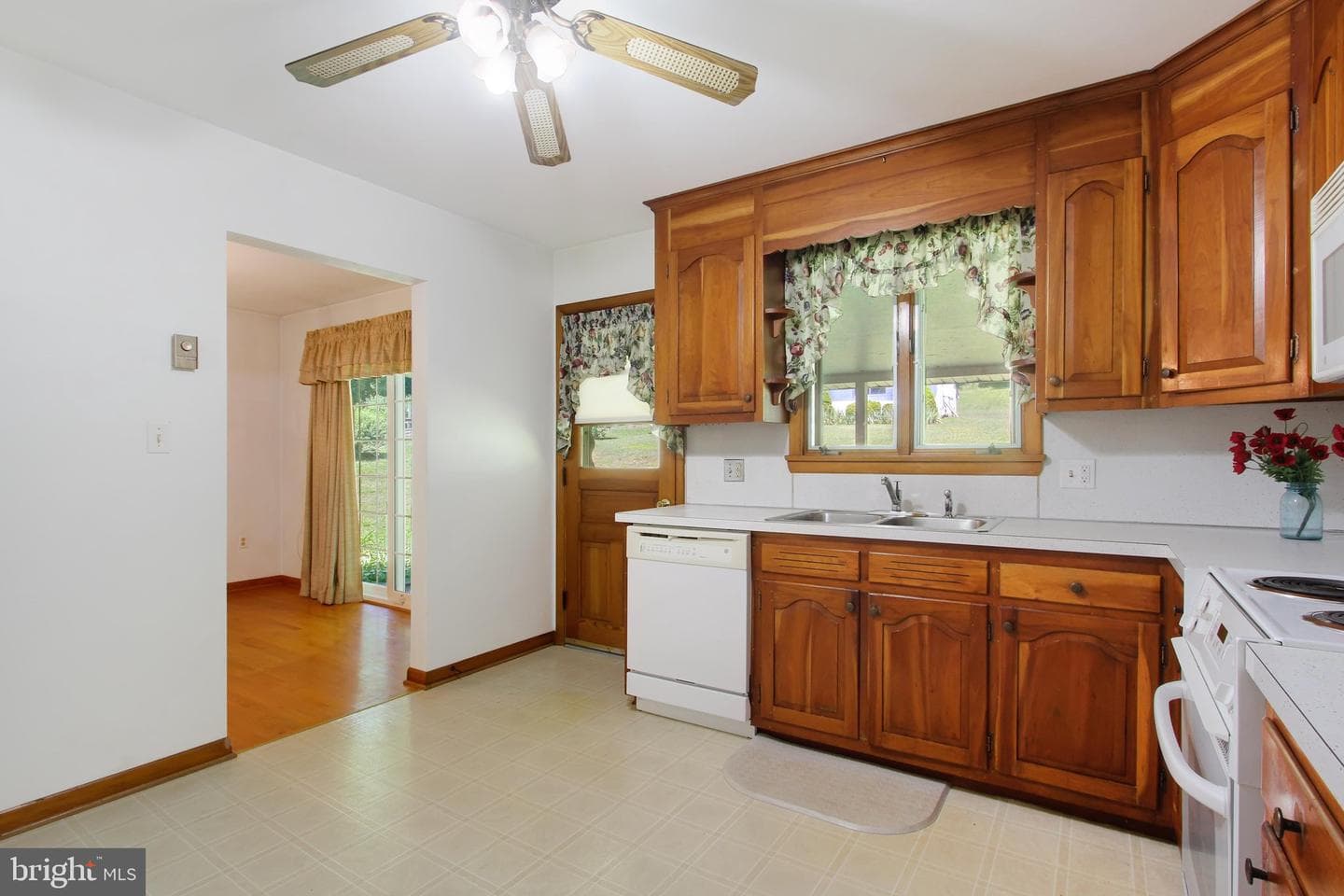 3320 Lineboro Rd photo 16