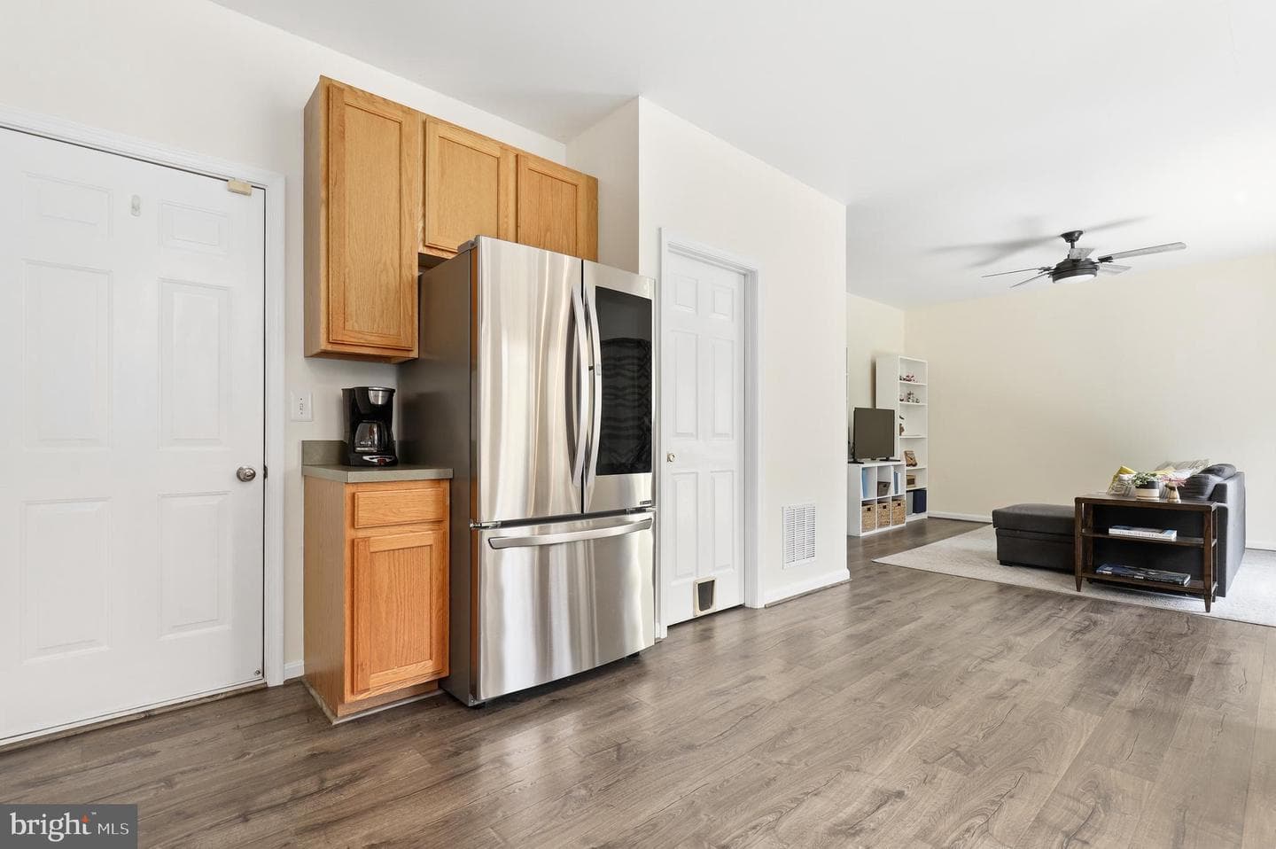 357 Buckingham Way photo 10
