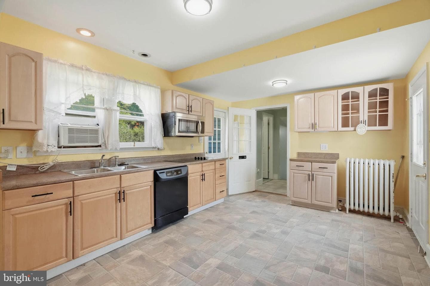 7349 Springfield Avenue photo 11