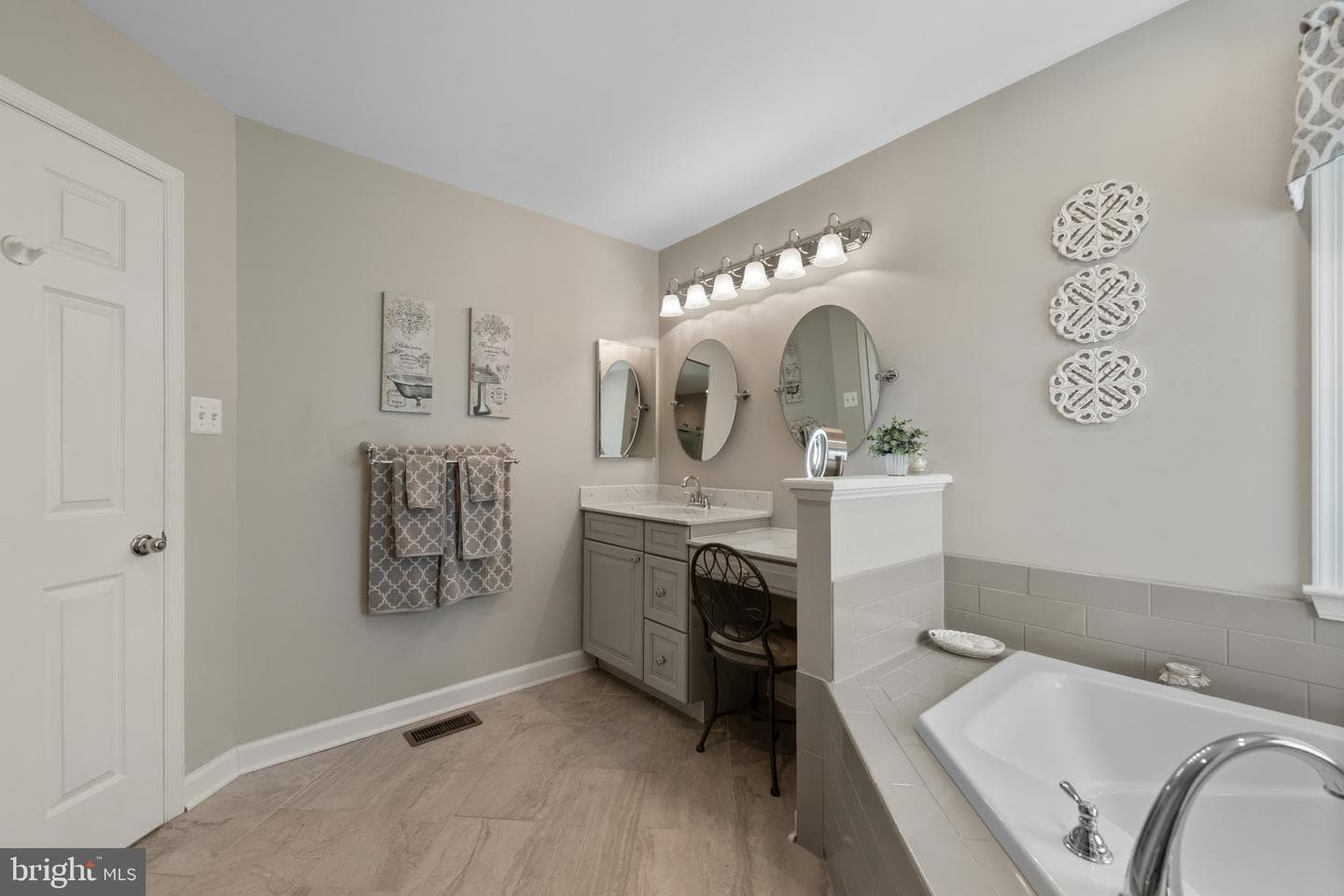 5999 Calvert Way photo 35