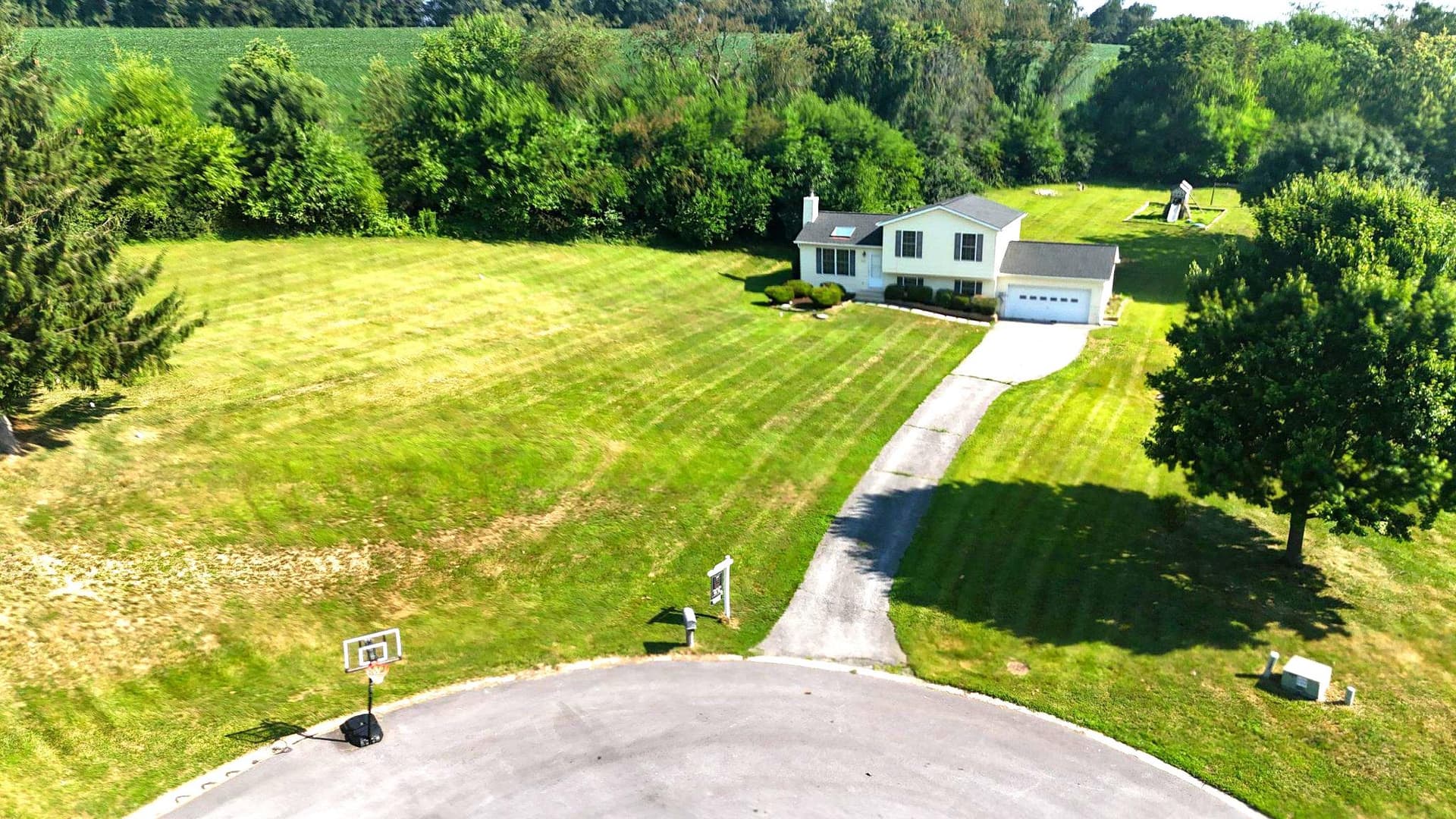 4724 Trail Court photo 34